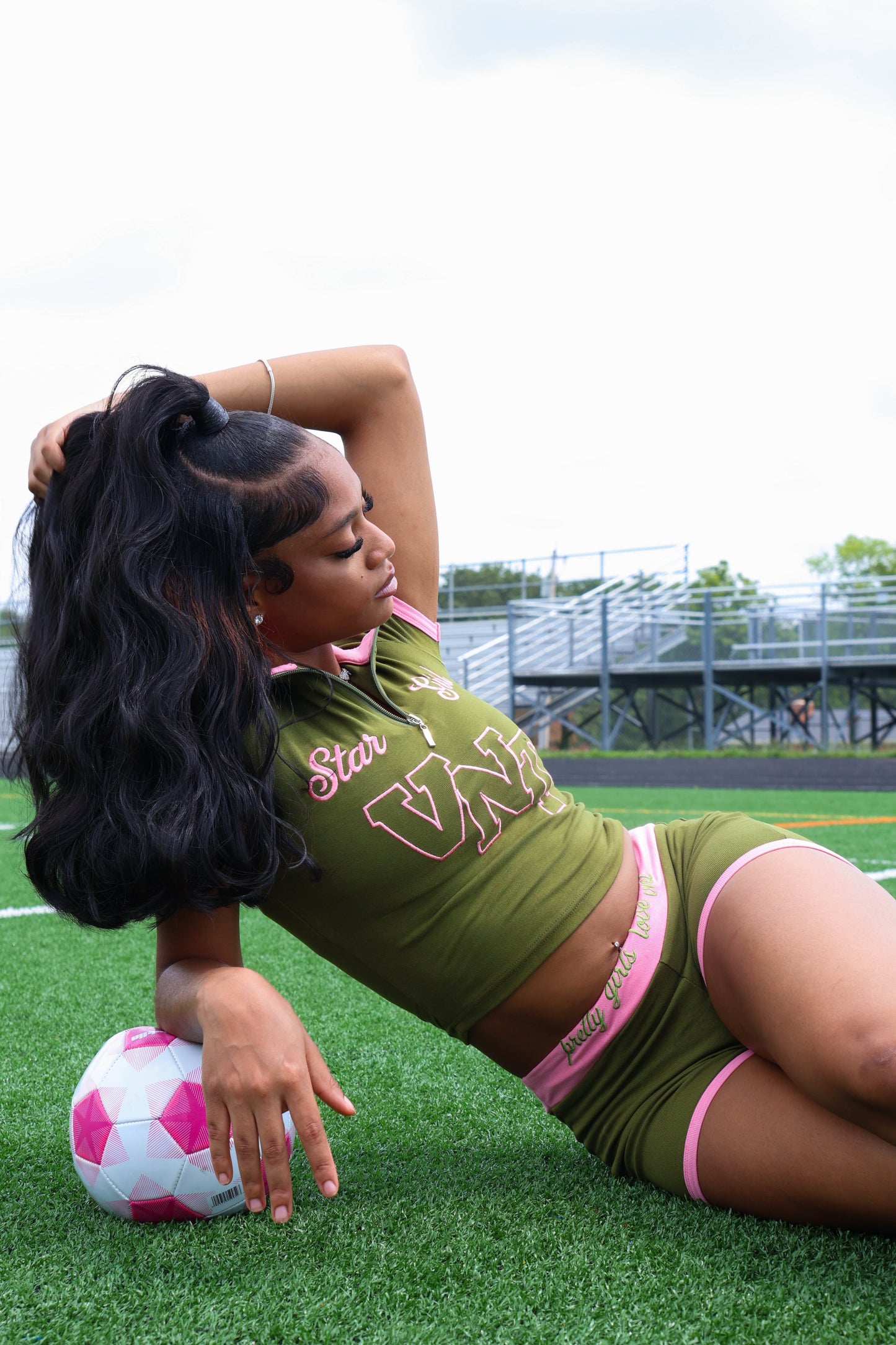 Pretty Girls Love VNT Set