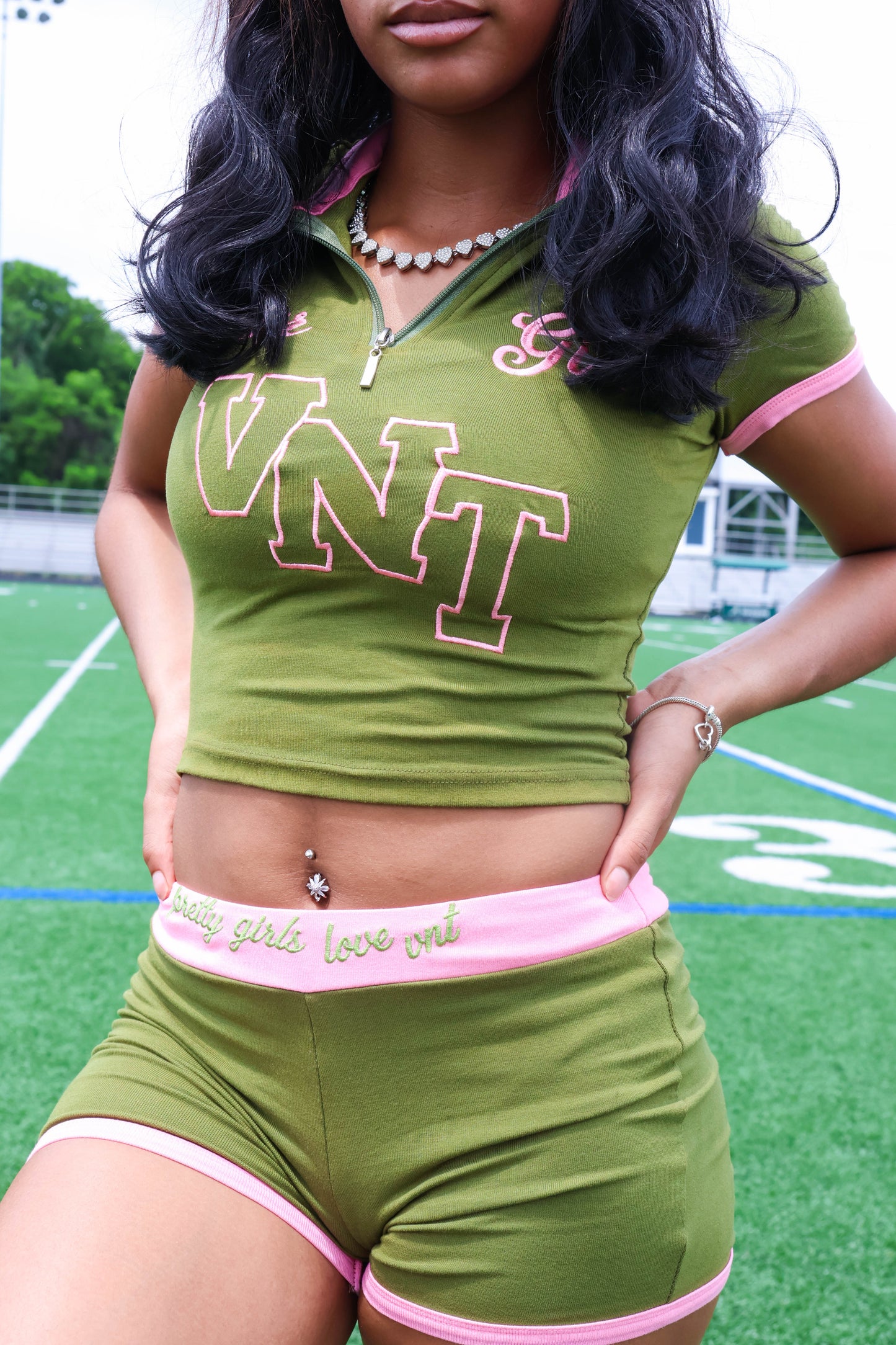 Pretty Girls Love VNT Set