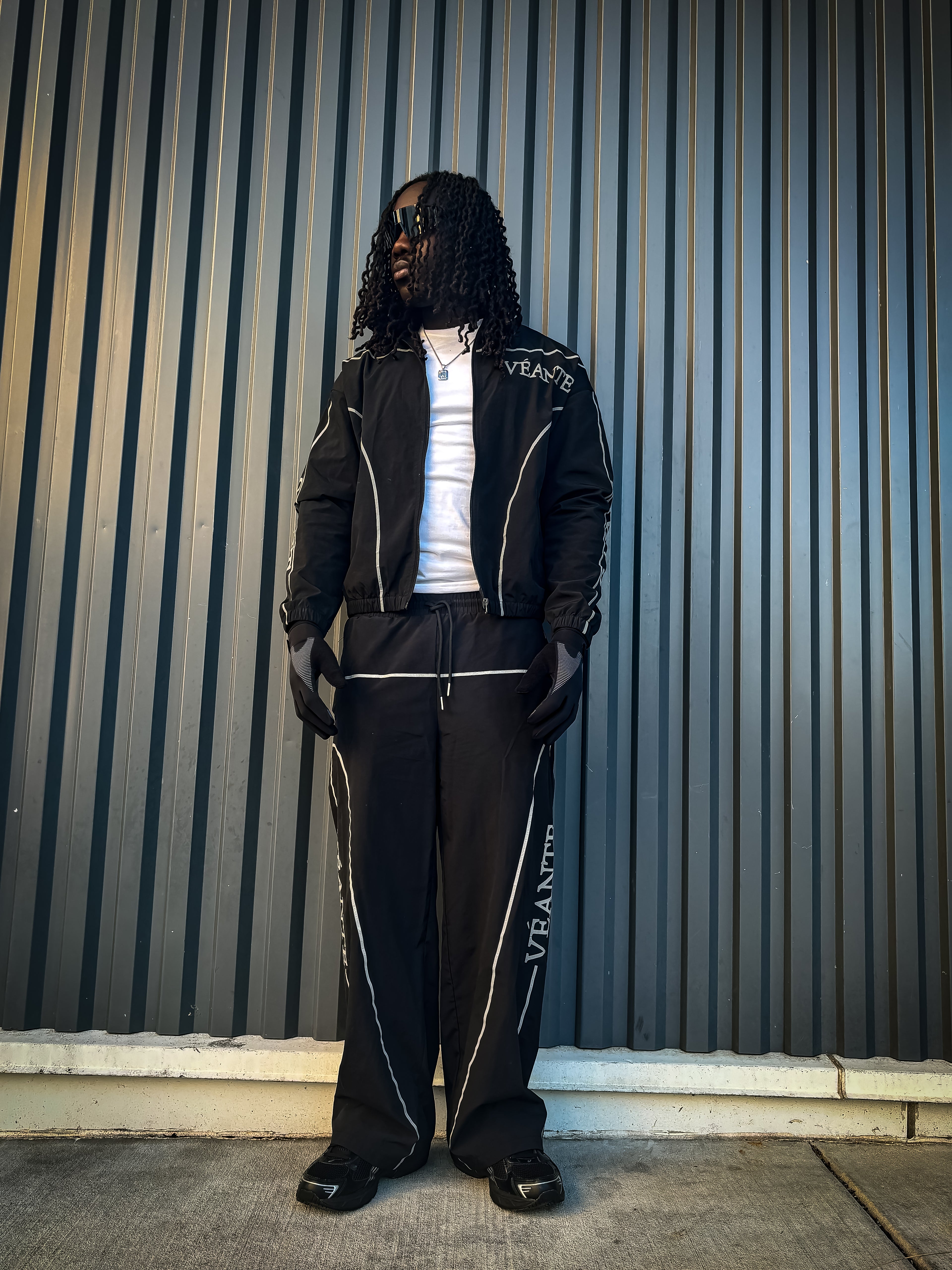 VNT 001 Black Set